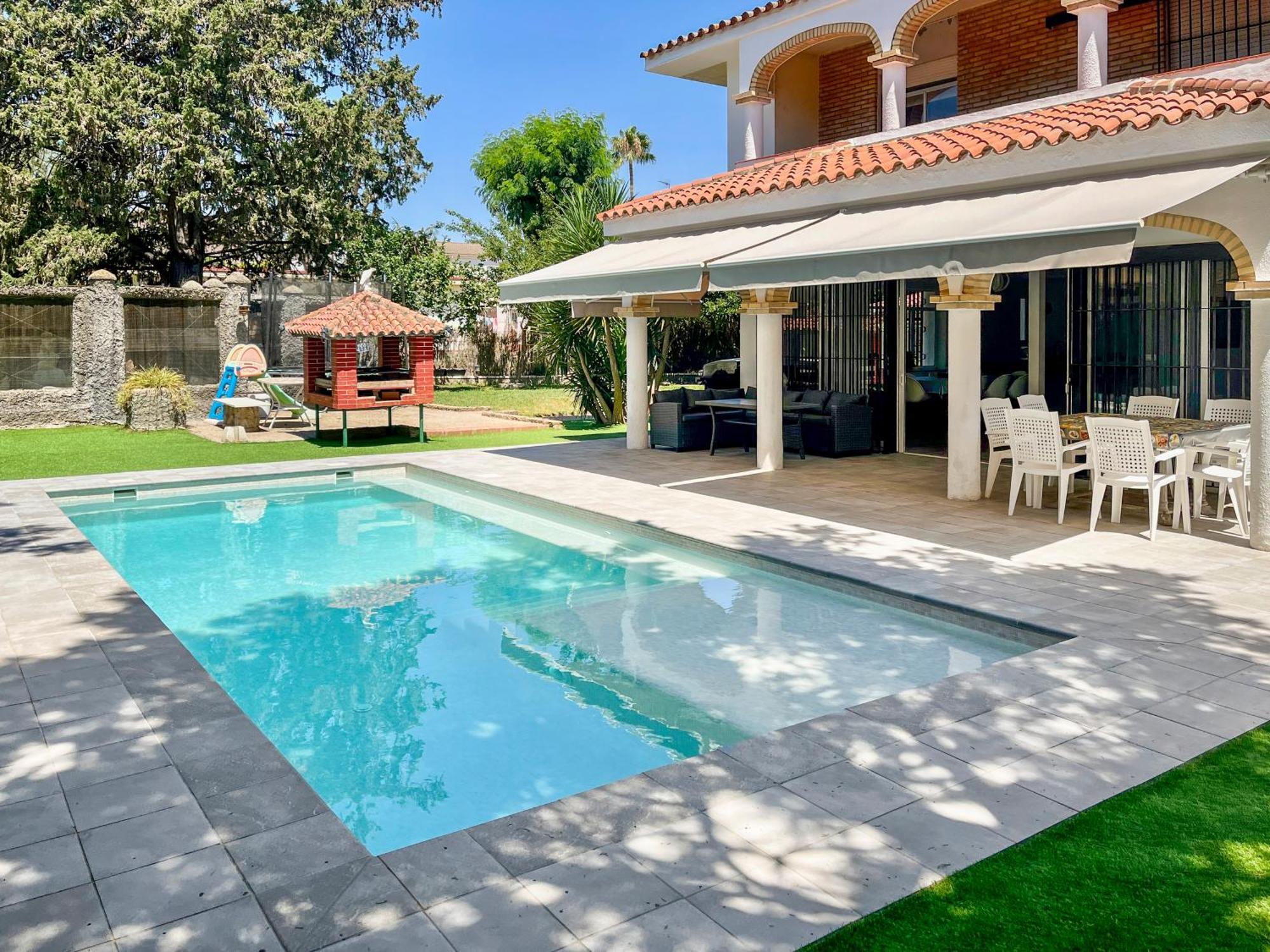 Villa Alamos Jerez I Piscina Salada Climatizada I Bbq I Jardines I 850M2 赫雷斯 外观 照片